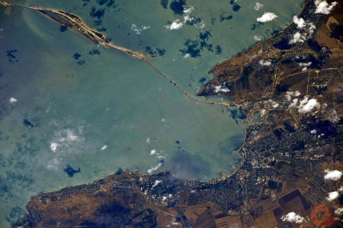 Керченский пролив космоснимок